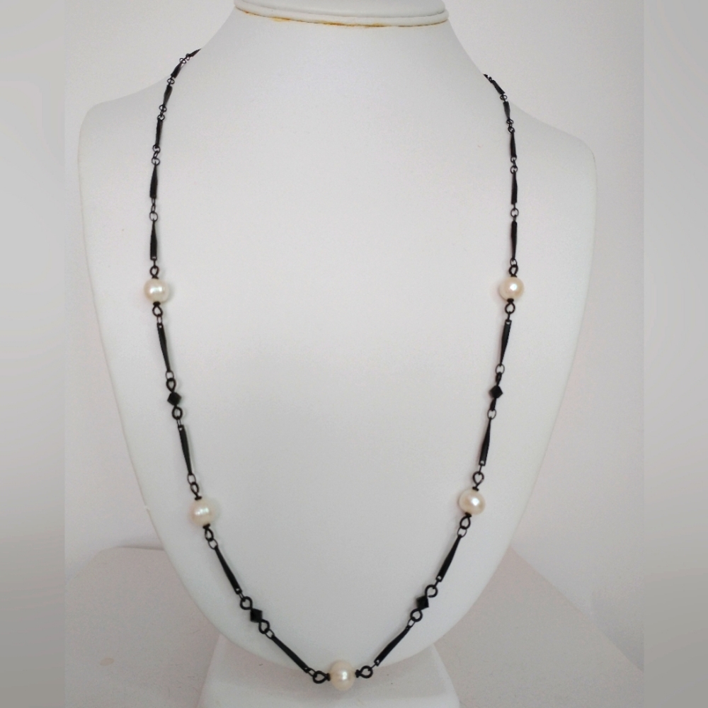 Genuine Pearl and Swarovski necklace